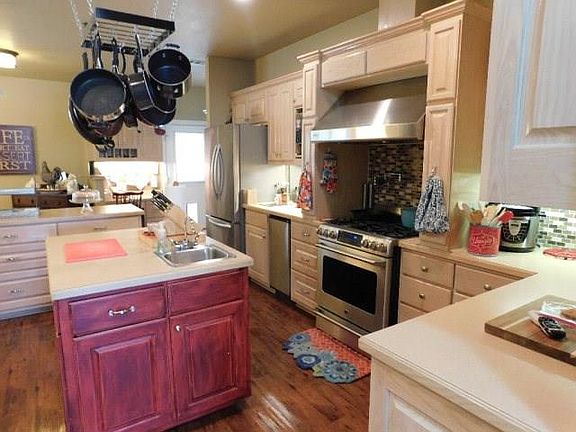 4th image of 1273 Country Bend Dr