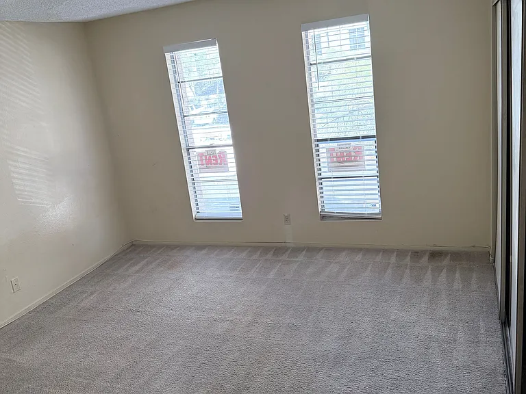 2nd Large Bedroom