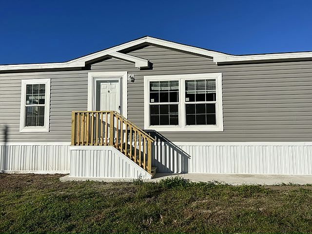 1st image of 323 Elm Ln #132