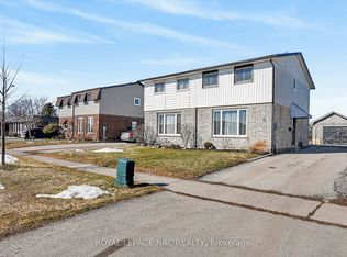 28 Chantal Ct, Welland, ON L3B5V3