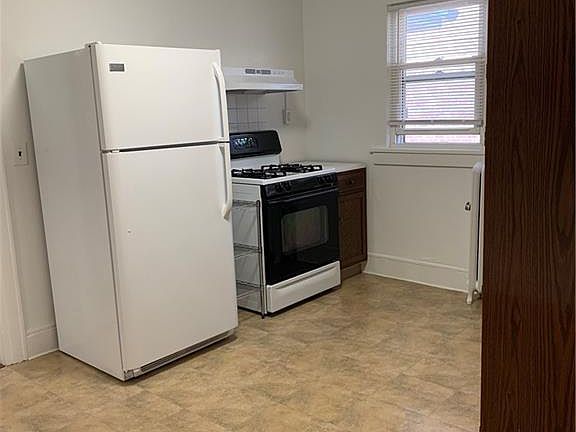 4th image of 14 Minerva Pl APT 8