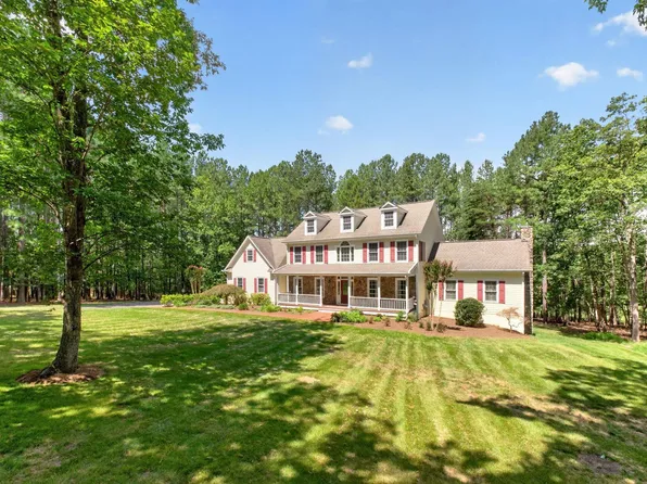 6325 Indian Ridge Dr, Earlysville, VA 22936