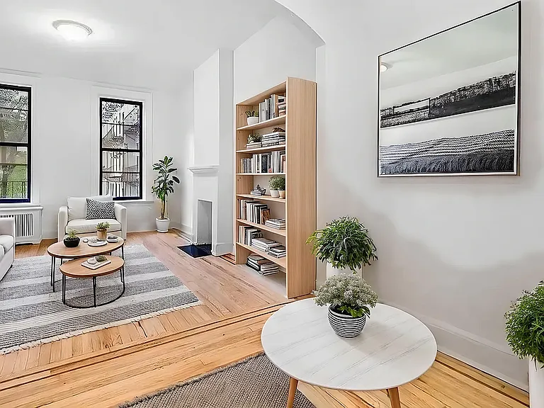 1665 York Ave #3B — Photo 1