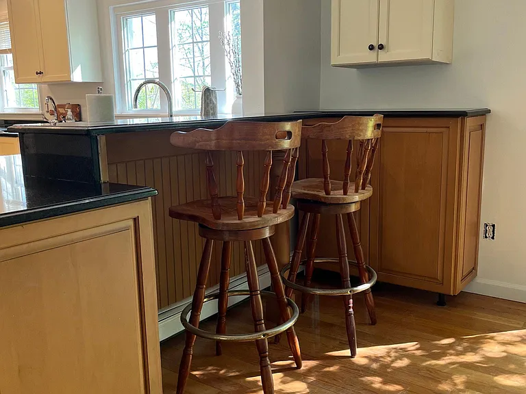 154 Beverly Rd — Photo 33
