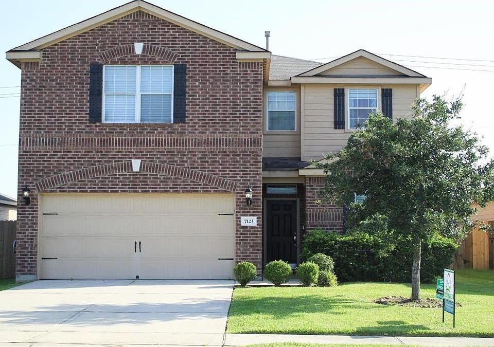 1st image of 7123 Acacia Ln