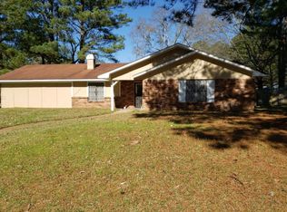 4960 Laurel Oak Dr, Jackson, MS 39212