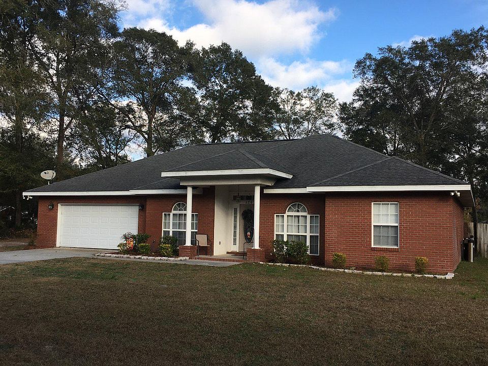 1st image of 179 SW Guinevere Way