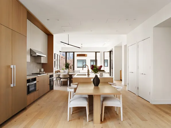 428 West 19th Street image 6 of 19