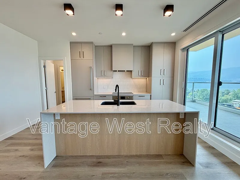 2 bed, 2.0 bath, 1115 sqft, $3,500 — Photo 2