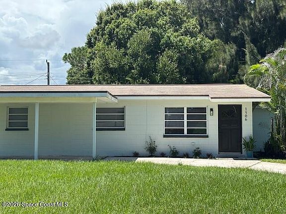 2nd image of 1506 Sea Breeze Ln