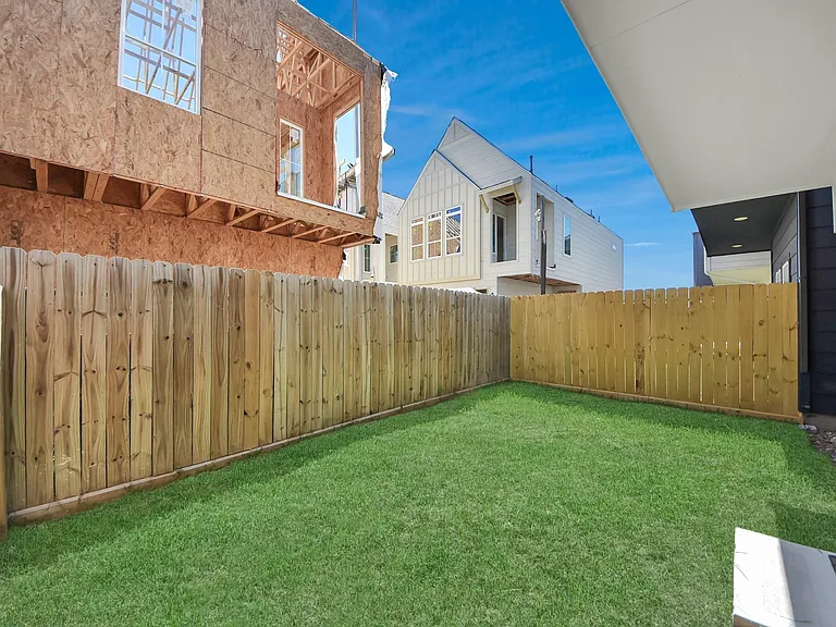 3010 Jensen Springs Ln — Photo 46