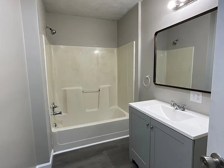 149 Lakeshore Dr — Photo 10