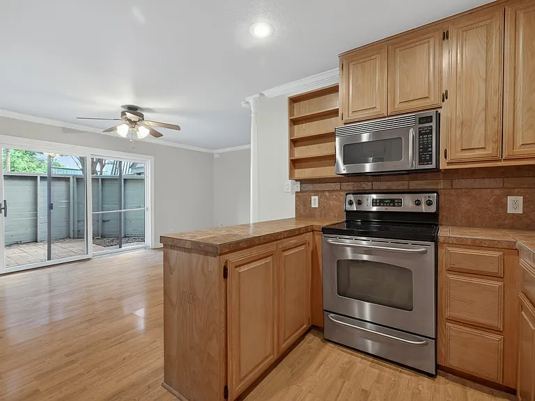 2500 Steck Ave #39 — Photo 11