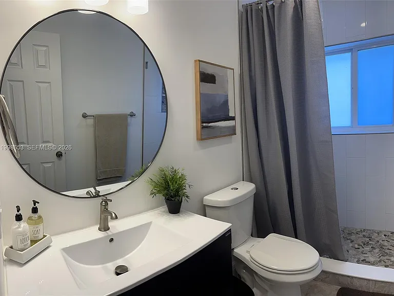 411 Alesio Ave — Photo 12