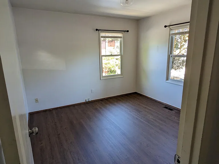 4805 SE Yamhill St — Photo 23