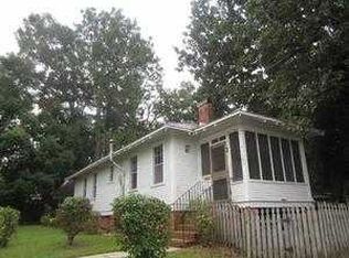 302 6th St, Chickasaw, AL 36611