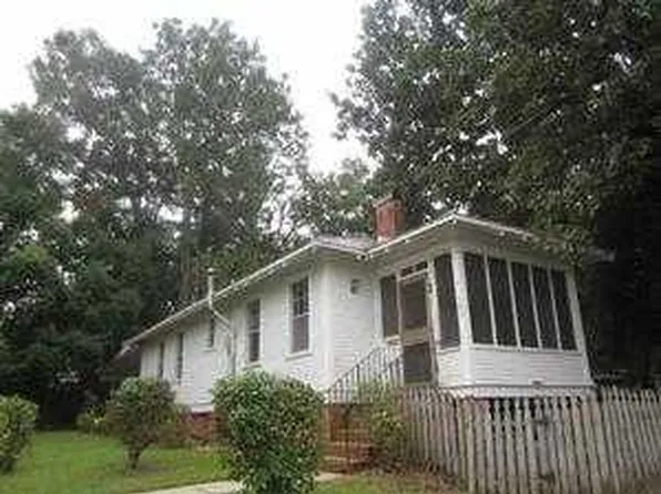 302 6th St, Chickasaw, AL 36611