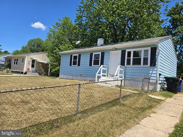 11 Glenwood Dr — Photo 3