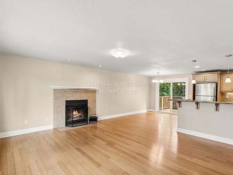 2791 Warwick St — Photo 7