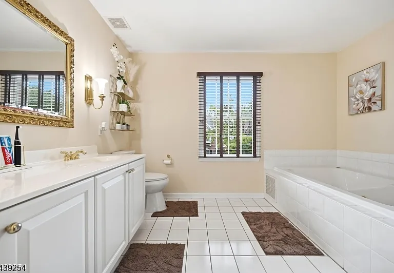 75 Spring Hill Cir — Photo 14