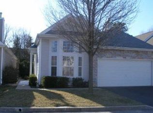 526 Leisure Dr, Ridge, NY 11961