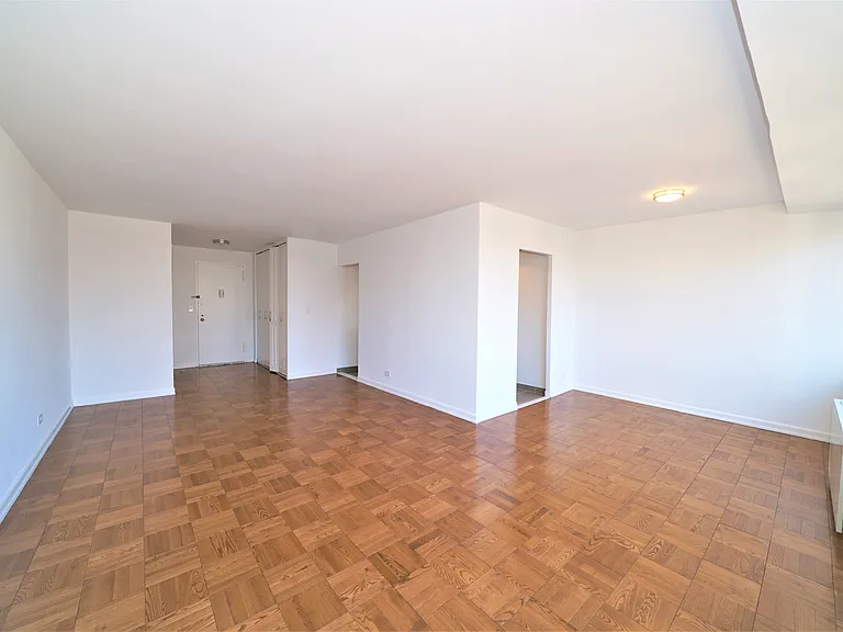 444 E 82nd St #21C — Photo 6