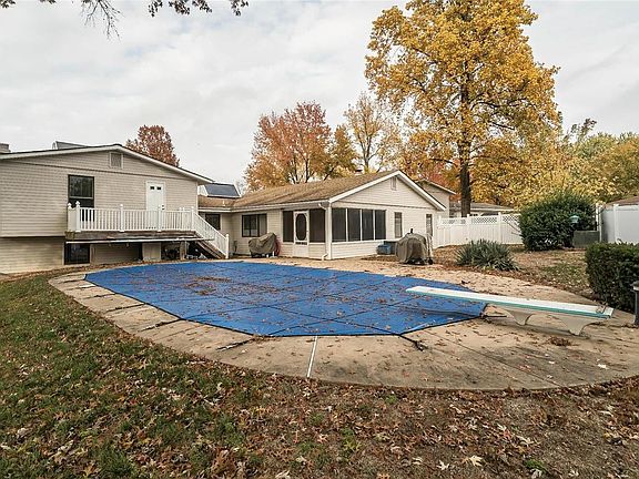 Huge Family Pool and large patio area!