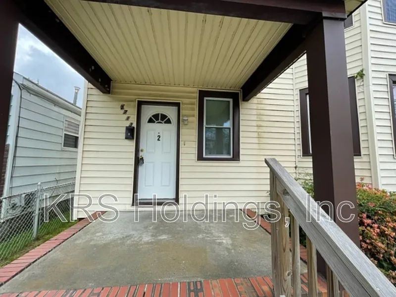 2713 Oak Ave #1