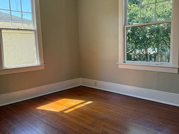 5th image of 823 E Henry St #B