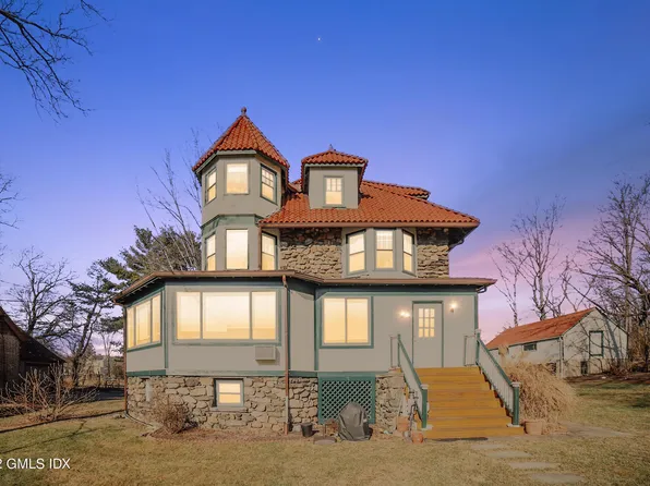 56 Ritch Ave W, Greenwich, CT 06830