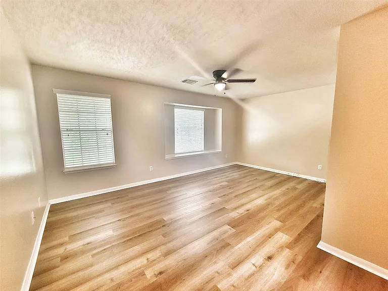 2715 Sailors Moon Dr — Photo 16