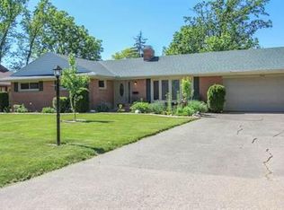 3736 Tall Oaks Rd, Toledo, OH 43614