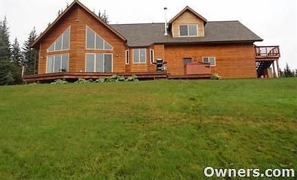 View of the front facing the bay & mountains