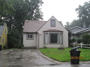 421 Bellevue Dr, Round Lake Park, IL 60073