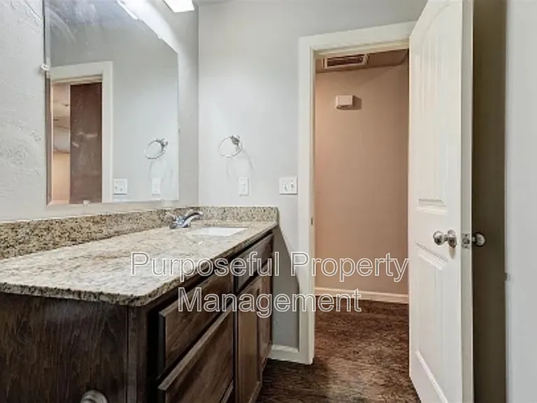 4313 Edinburg Way — Photo 25