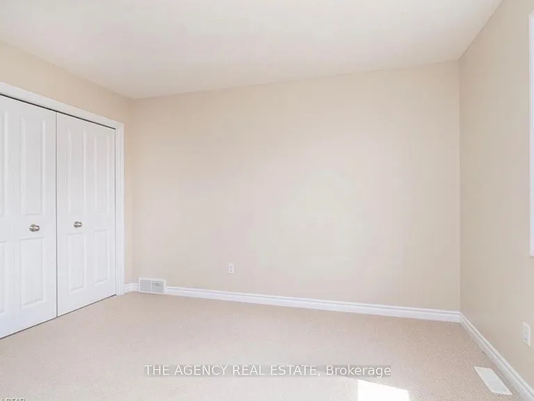 960 Bitterbush Cres #30 — Photo 14