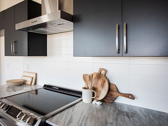 Brazilian Calacatta Marble Countertops Custom Cabinetry