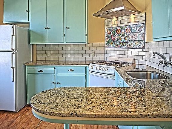 bright and light kitchen