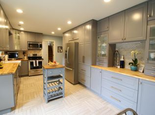 1814 Kempton Rd, Charleston, SC 29412