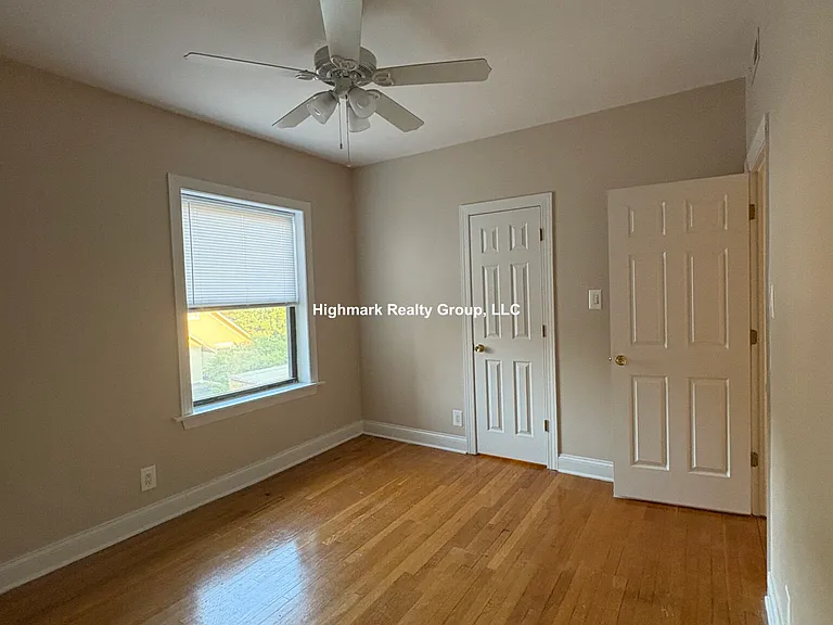 927 Forest Ave #4N — Photo 10