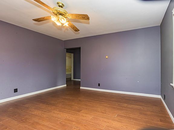 5th image of 2920 S Vine St
