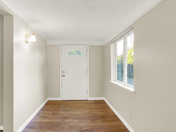 4th image of 315 N Galeston Ave