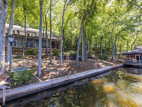 2nd image of 1710 Quail Hollow Dr