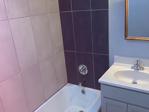 4th image of 4016 Taylor Ave #4