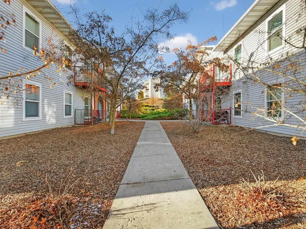 131 Baker St APT 103, Moscow, ID 83843