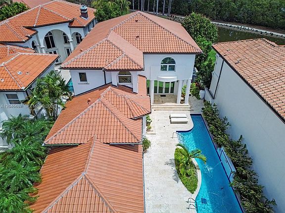 3rd image of 13689 Deering Bay Dr