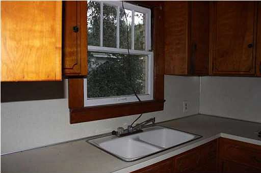 4th image of 3111 W Lee St