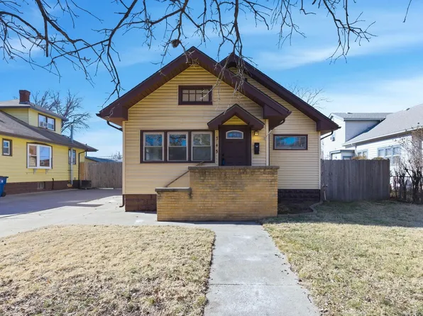 345 S Holyoke St, Wichita, KS 67218