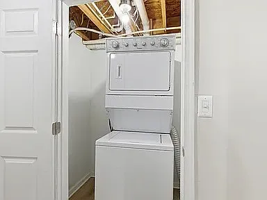 2429 Barclay St #1 — Photo 13
