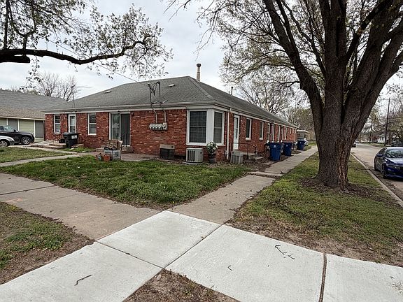 3rd image of 1512 E Indianapolis St #1512